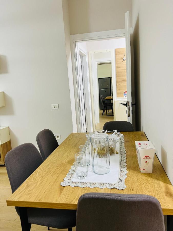 Lovely Apartment, Free Parking Tirana Esterno foto